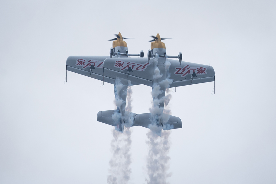 空中F1車都展翅！